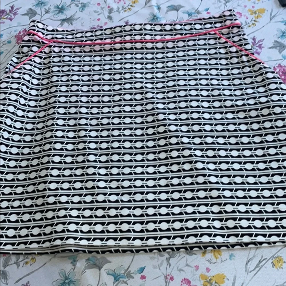 Britt Ryan mini skirt, black white, size 4, pink details.